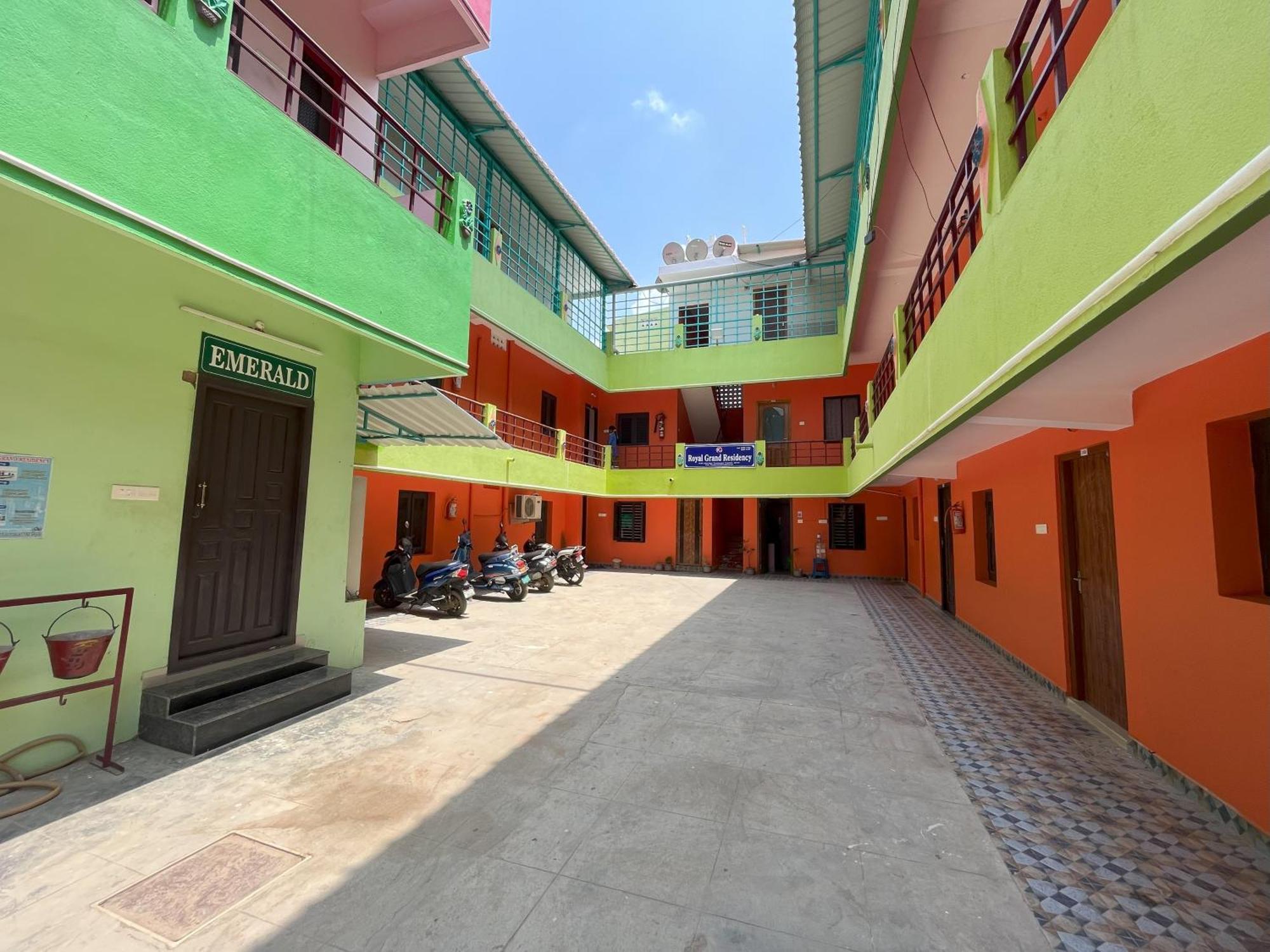 Apartamento Royal Grand Residency Pondicherry Exterior foto